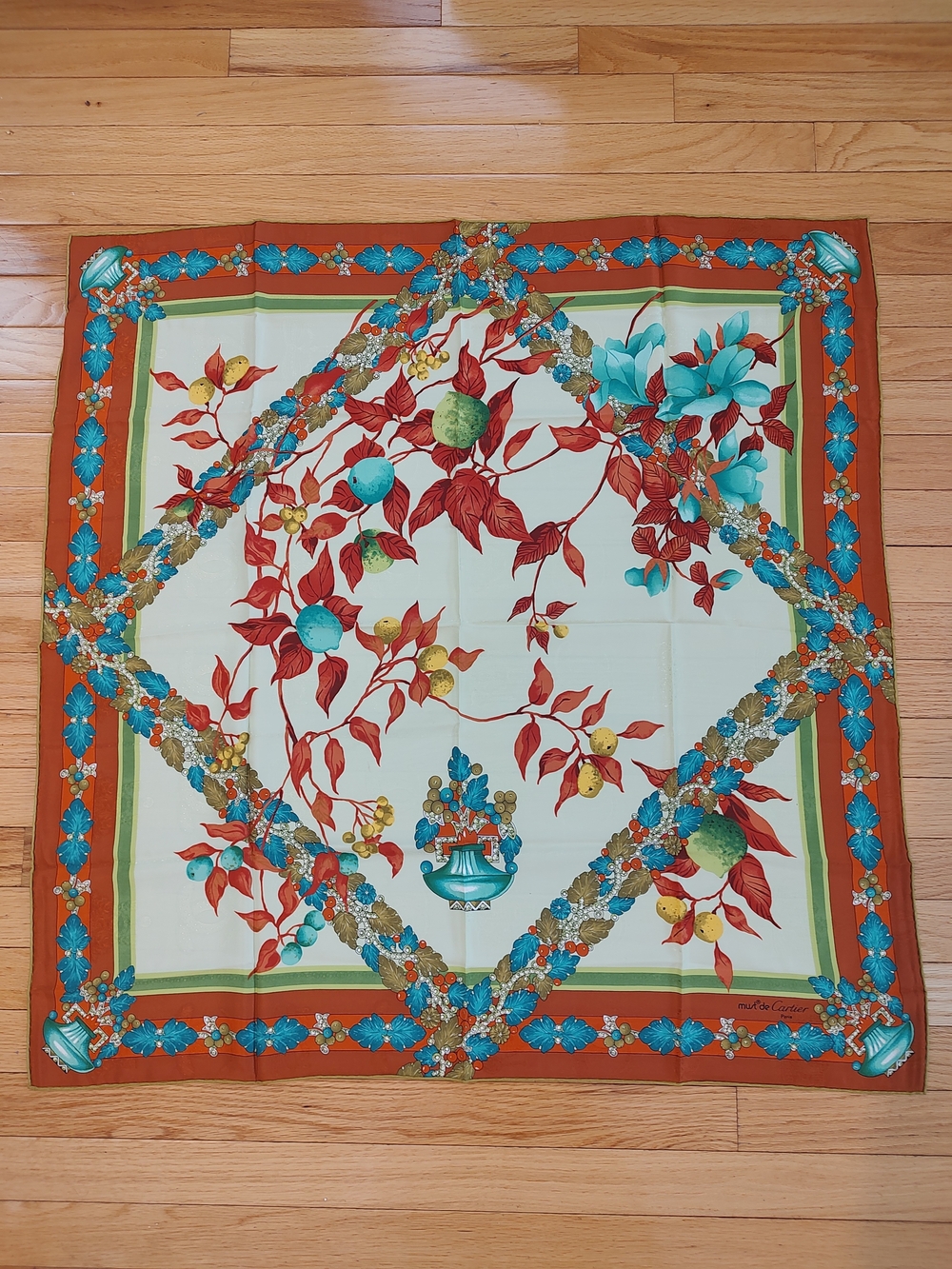Cartier vintage floral silk Must de Cartier large scarf EUC - Picture 4 of 9